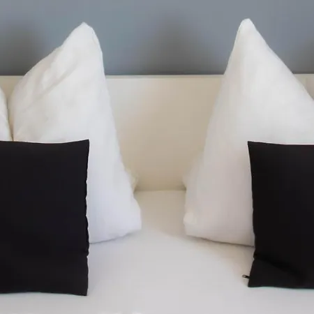 Koller Apartmanhaz *