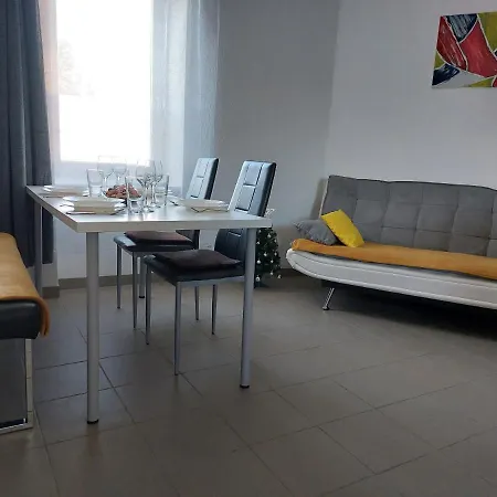 Lägenhet Koller Apartmanhaz *