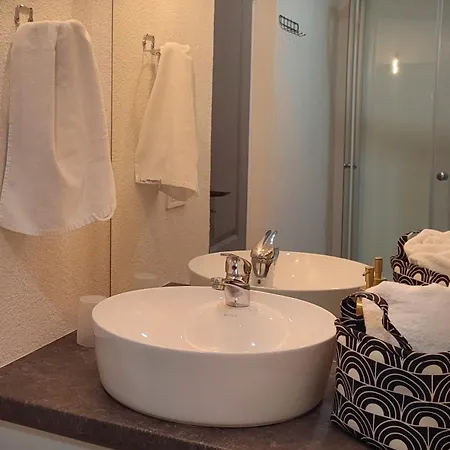 דירה Koller Apartmanhaz