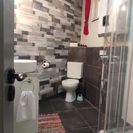 Koller Apartmanhaz Апартаменты