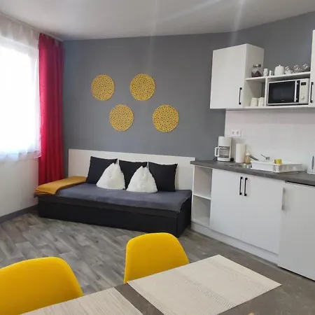 Koller Apartmanhaz Apartment