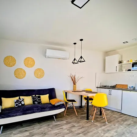 Koller Apartmanhaz *